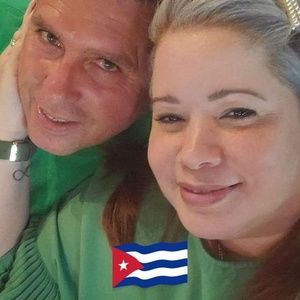 Meet your Posher, Yanecita